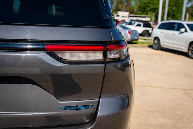 Used 2022 Jeep Grand Cherokee Trailhawk w/ Advanced Protech Group II image 19