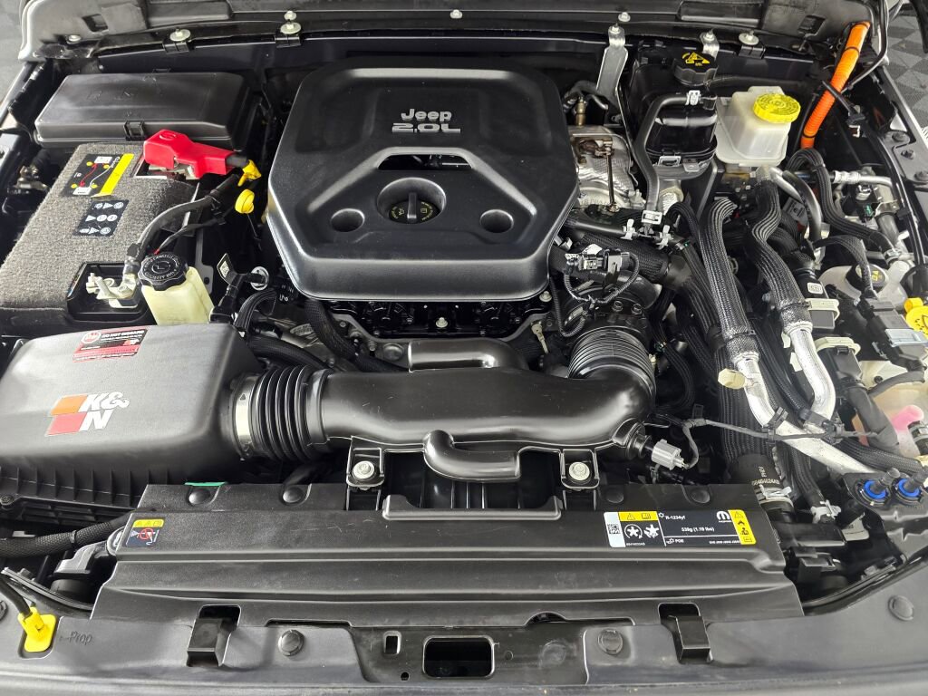 Used 2022 Jeep Wrangler Unlimited Sahara w/ Cold Weather Group image 9