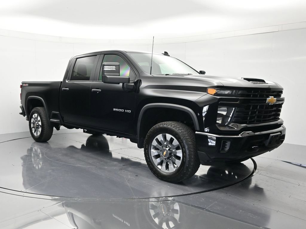Used 2024 Chevrolet Silverado 2500 Custom w/ Custom Value Package AWD/4WD image 3