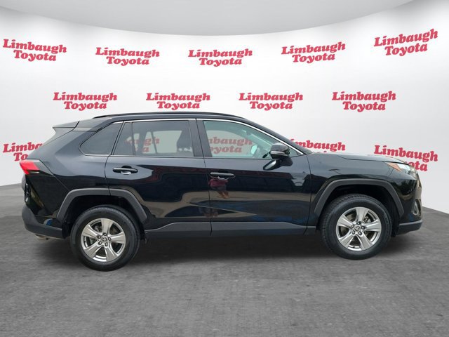 Used 2024 Toyota RAV4 XLE AWD/4WD image 2