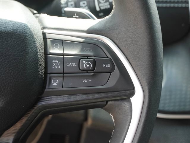 Used 2023 Jeep Grand Cherokee L Laredo AWD/4WD image 28