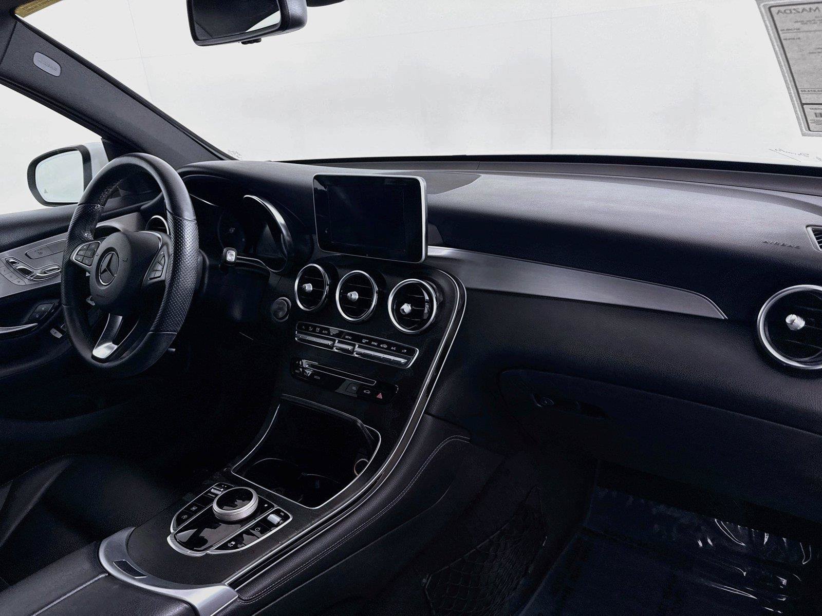 Used 2019 Mercedes-Benz GLC 300 image 43