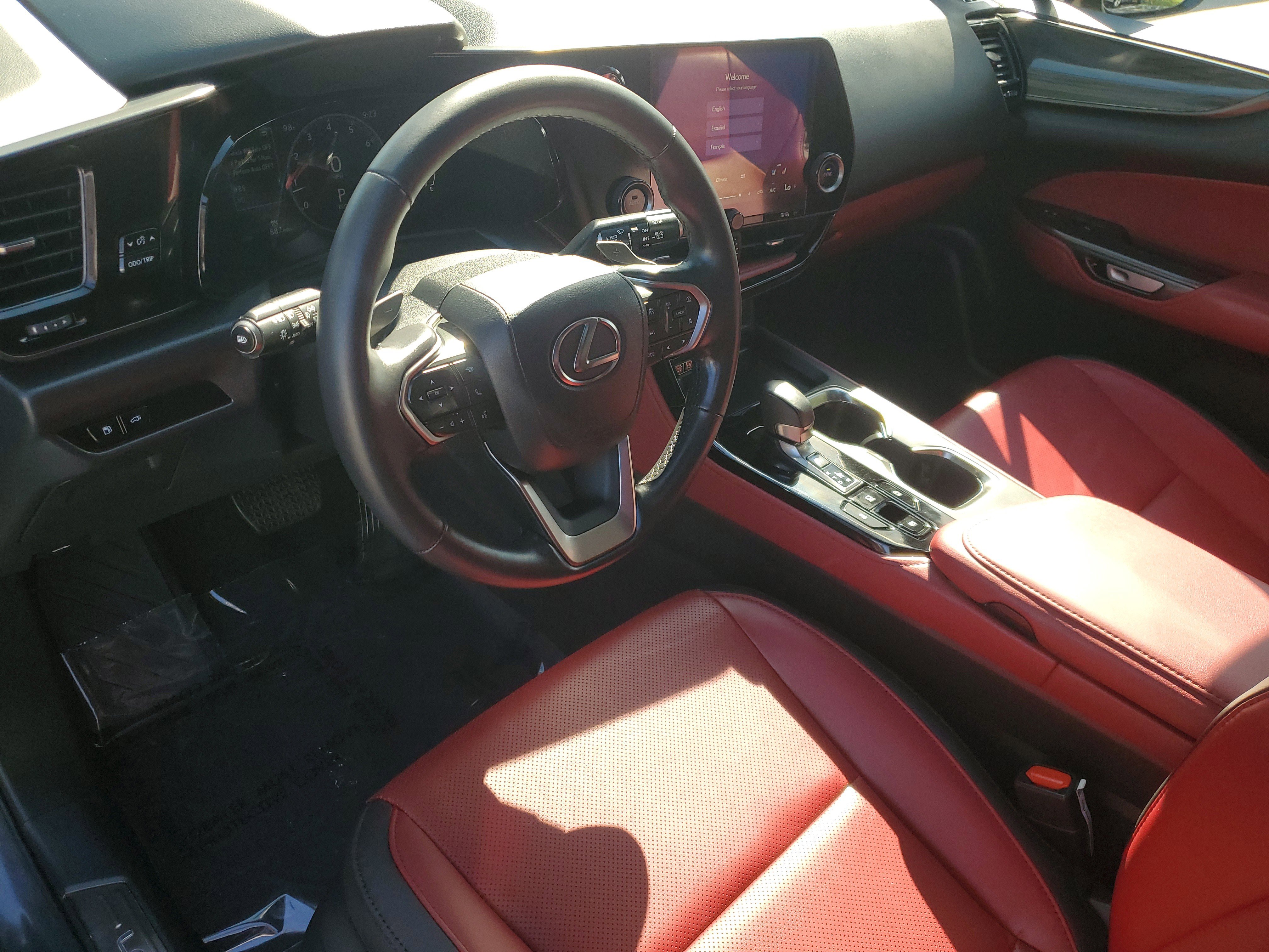 Used 2025 Lexus NX 250 FWD w/ Premium Package image 7