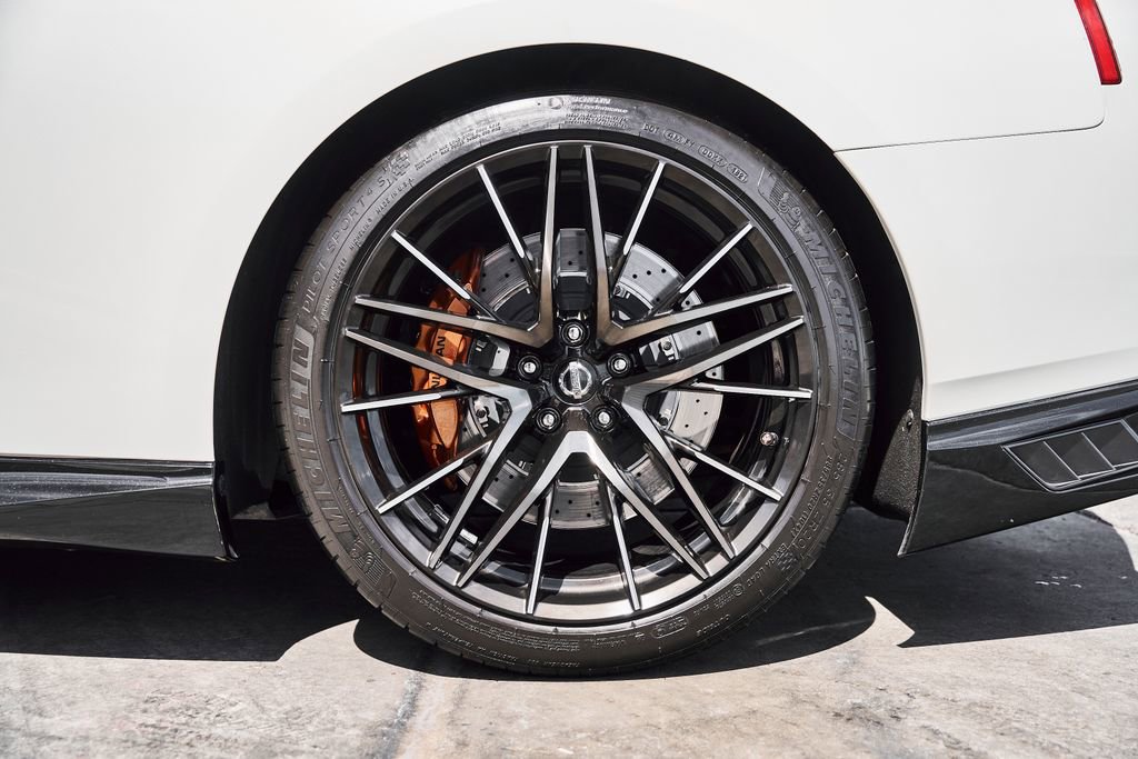 Used 2021 Nissan GT-R Premium image 26