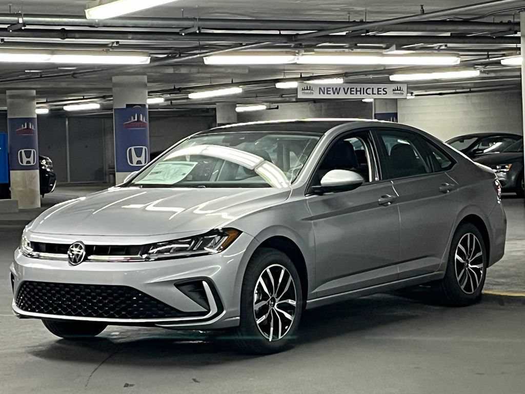 New 2027 Volkswagen Jetta SE FWD image 3