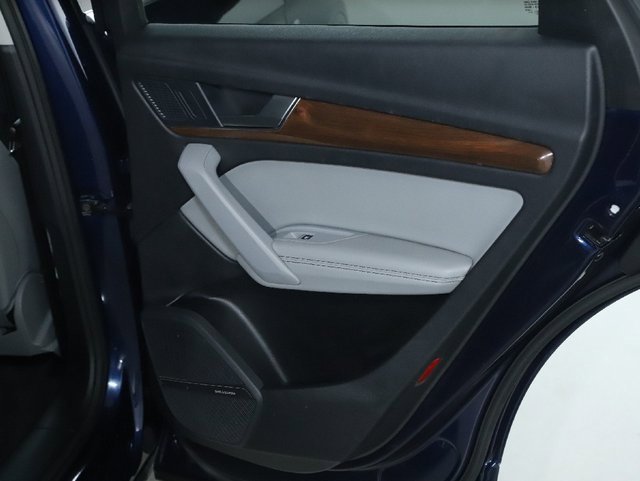 Used 2023 Audi Q5 2.0T Premium Plus w/ Premium Plus Package image 33