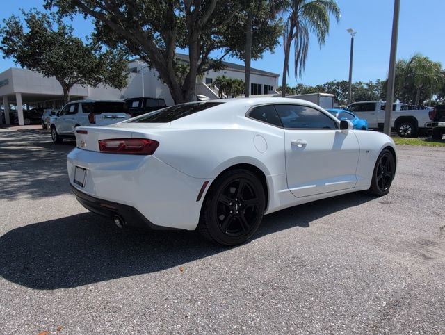 Used 2018 Chevrolet Camaro LT RWD image 7
