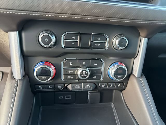 Used 2023 GMC Yukon SLT AWD/4WD image 22