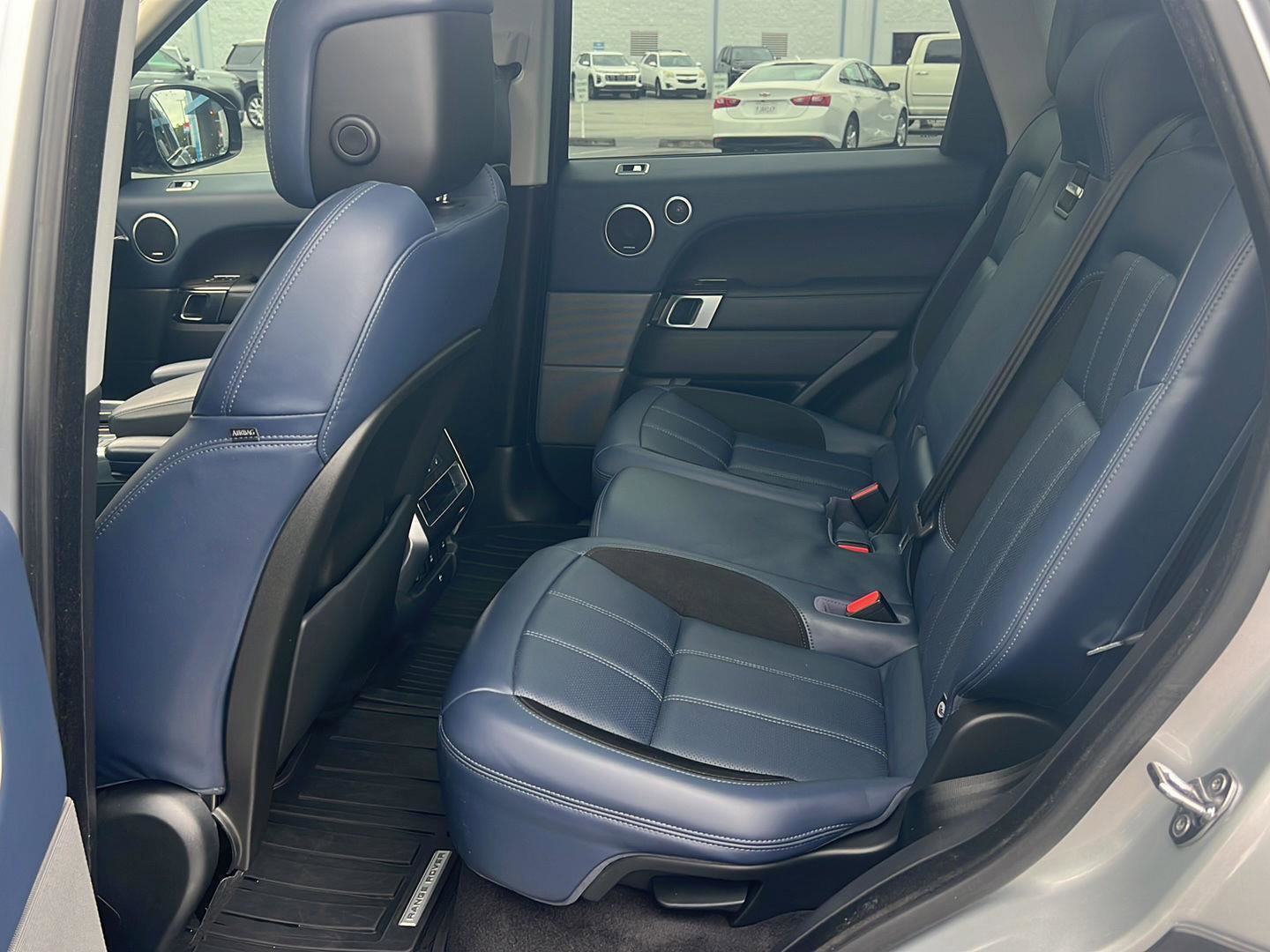 Used 2020 Land Rover Range Rover Sport HSE Dynamic image 11