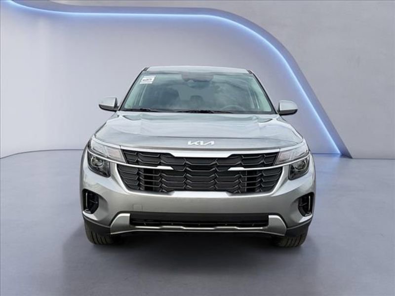 New 2026 Kia Seltos LX image 8