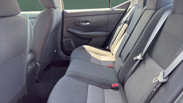 Used 2022 Nissan Sentra SV FWD image 23
