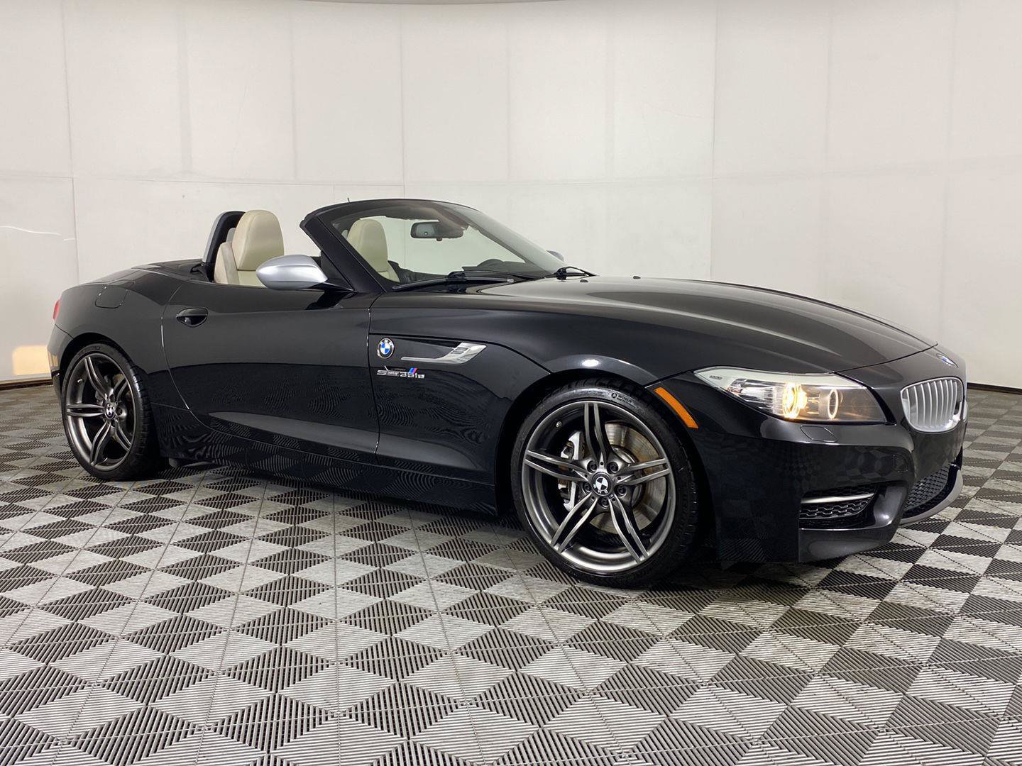 Used 2011 BMW Z4 sDrive35is RWD image 22