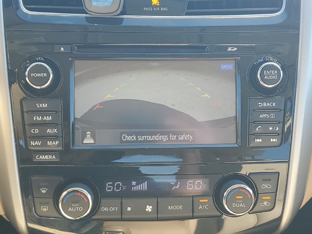 Used 2015 Nissan Altima 2.5 SL w/ Technology Package FWD image 18