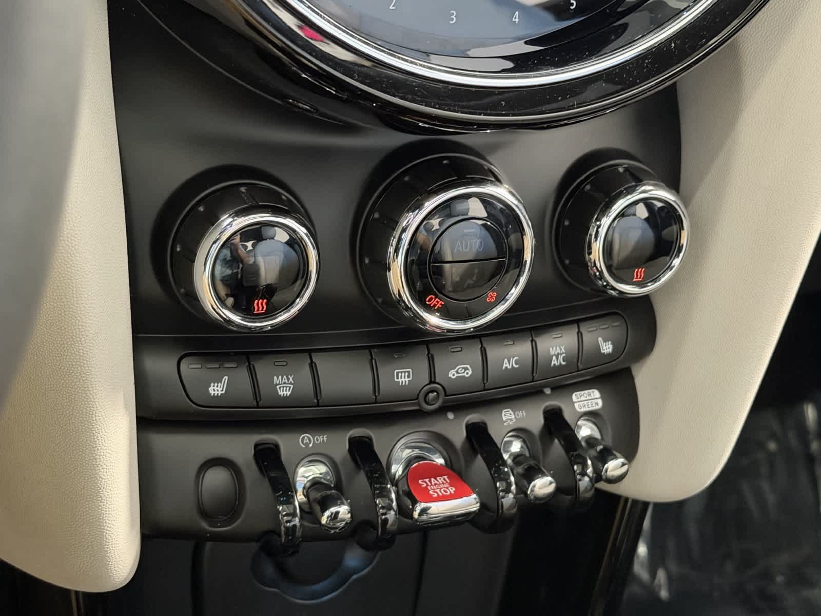 Used 2024 MINI Cooper S w/ Signature Upholstery Package FWD image 21