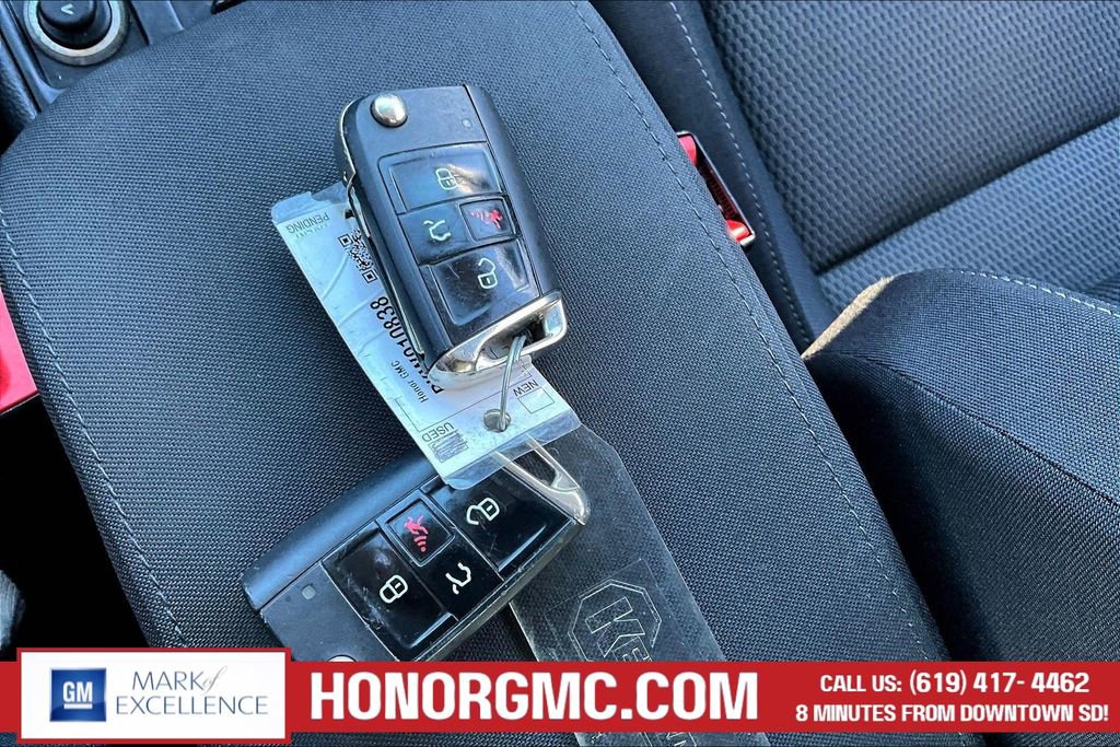 Used 2019 Volkswagen e-Golf SE w/ Driver Assistance Package FWD image 32