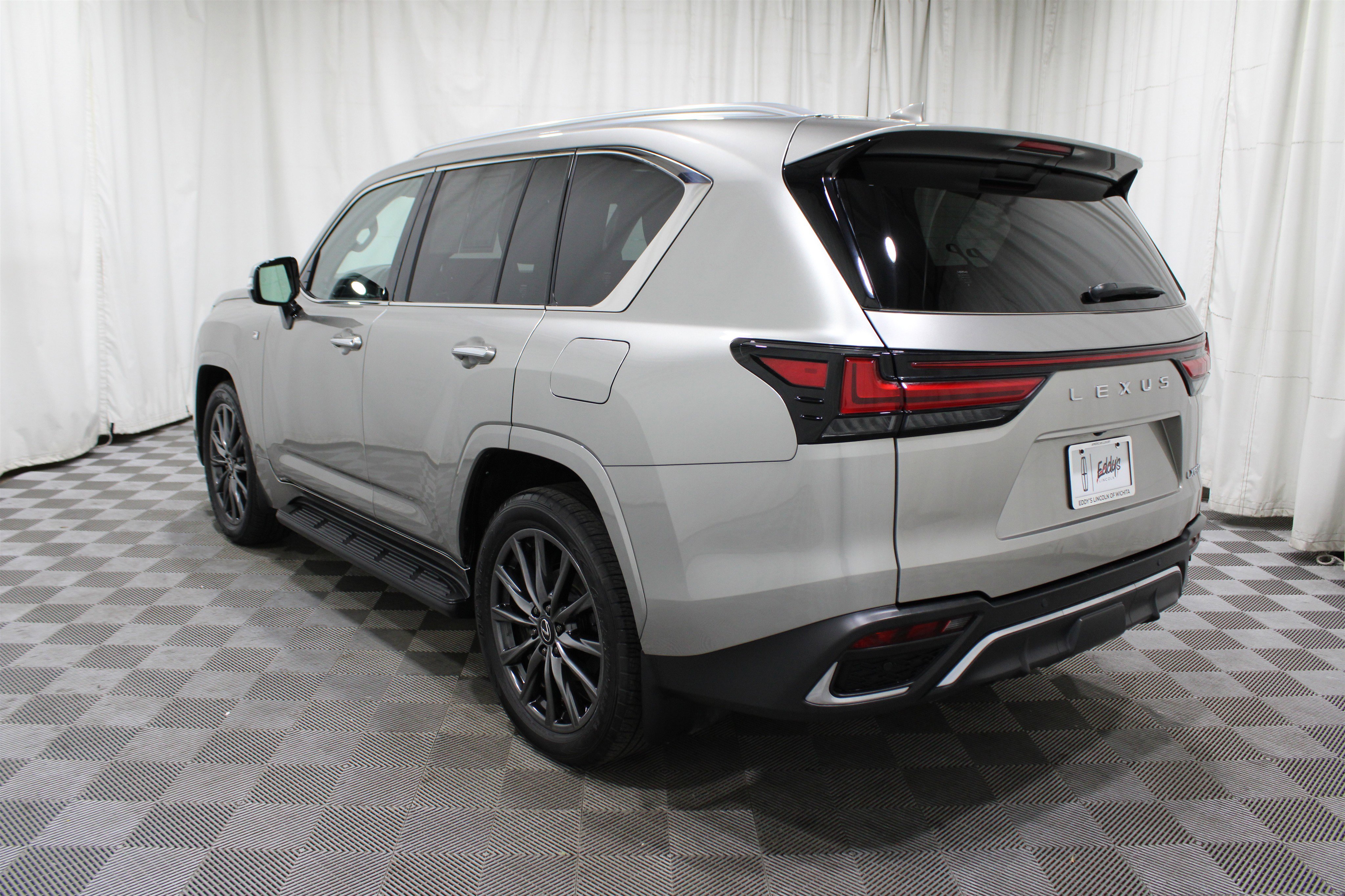 Used 2024 Lexus LX 600 F Sport image 37