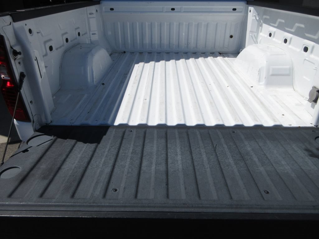 Used 2022 Chevrolet Silverado 1500 LT RWD image 25