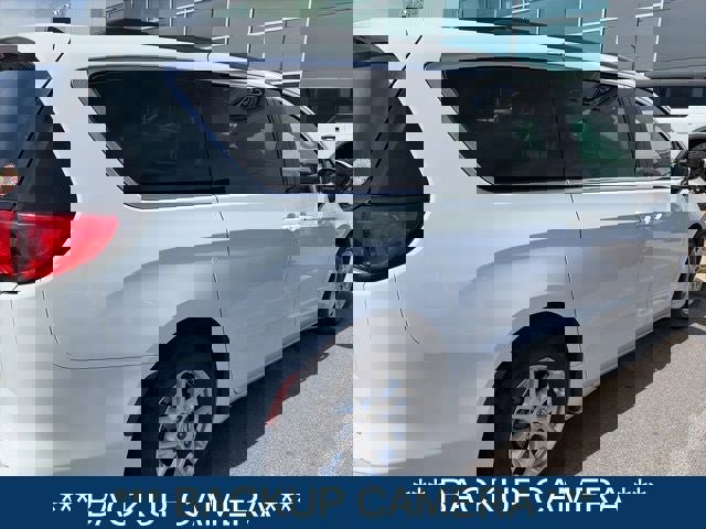 Used 2021 Chrysler Voyager Lxi image 3