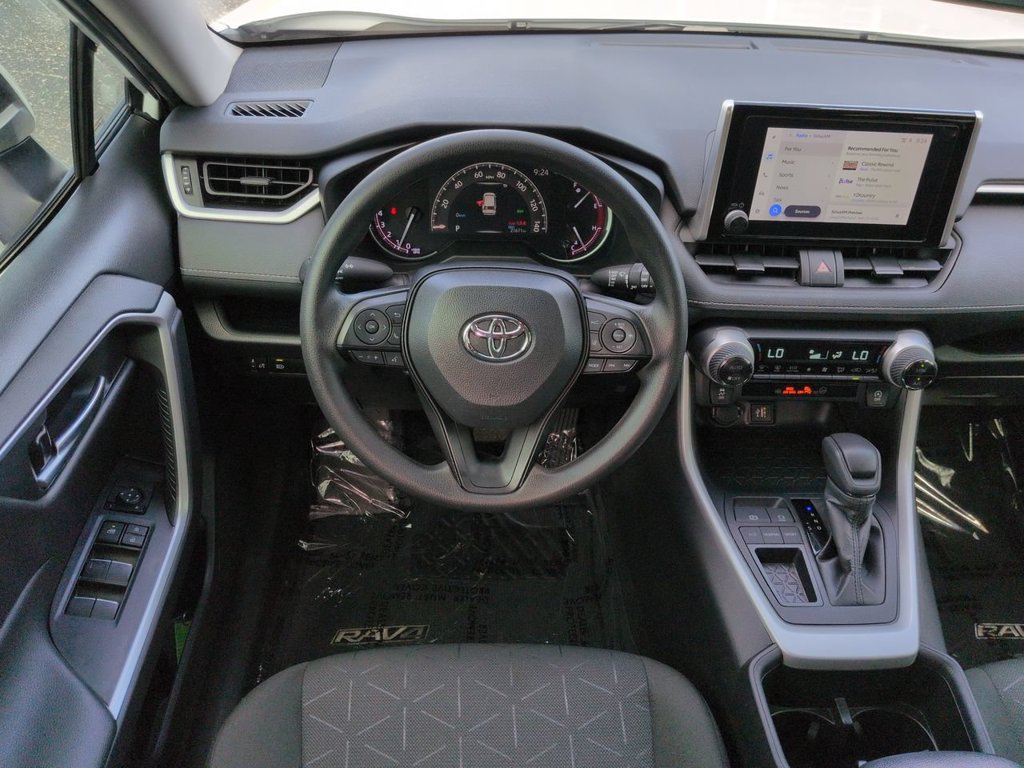 Used 2024 Toyota RAV4 XLE FWD image 16