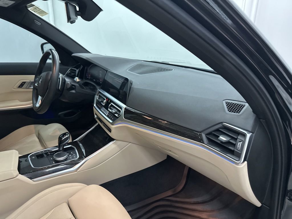 Used 2022 BMW 330i Sedan w/ Premium Package image 27