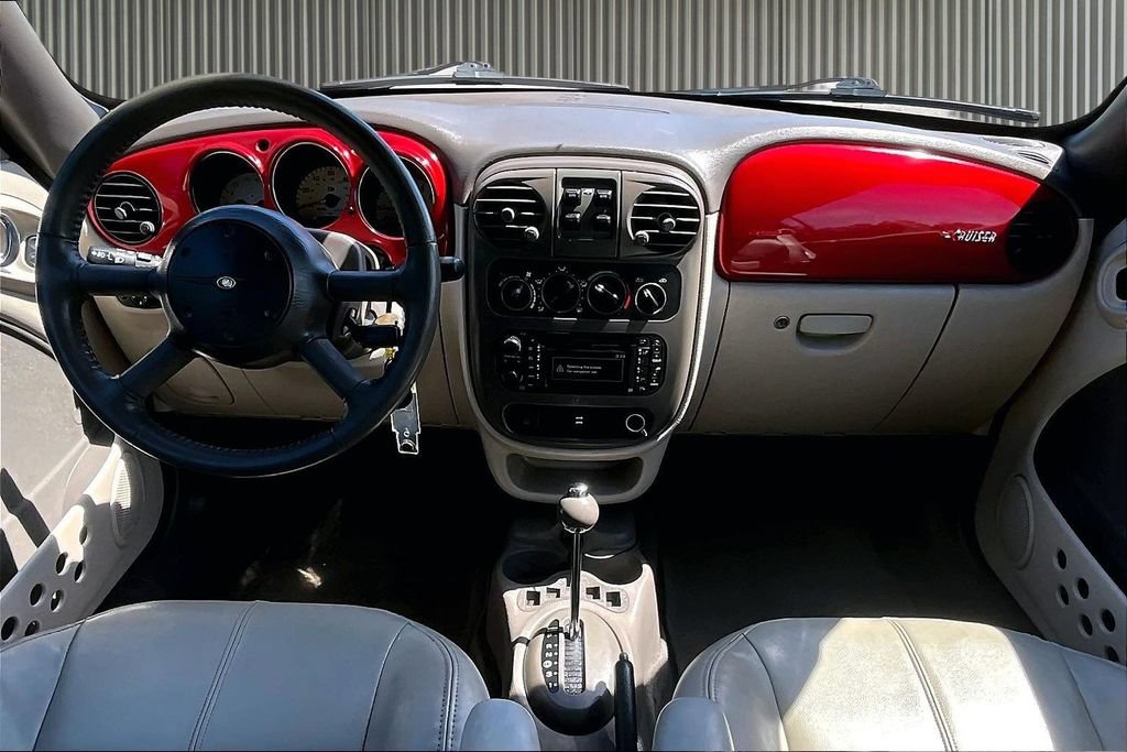 Used 2005 Chrysler PT Cruiser Touring FWD image 17
