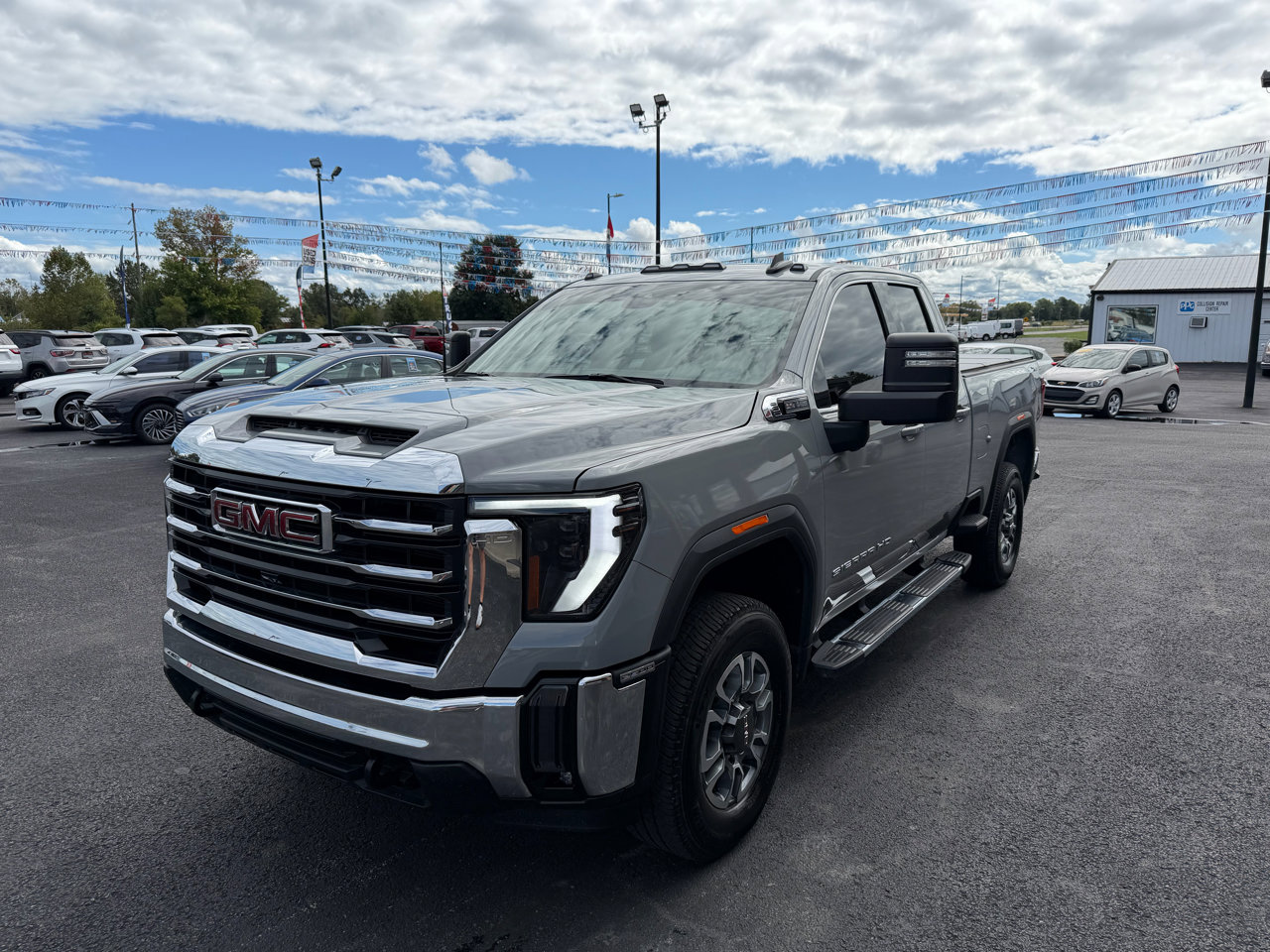 Used 2024 GMC Sierra 2500 SLE w/ SLE Value Package; image 11