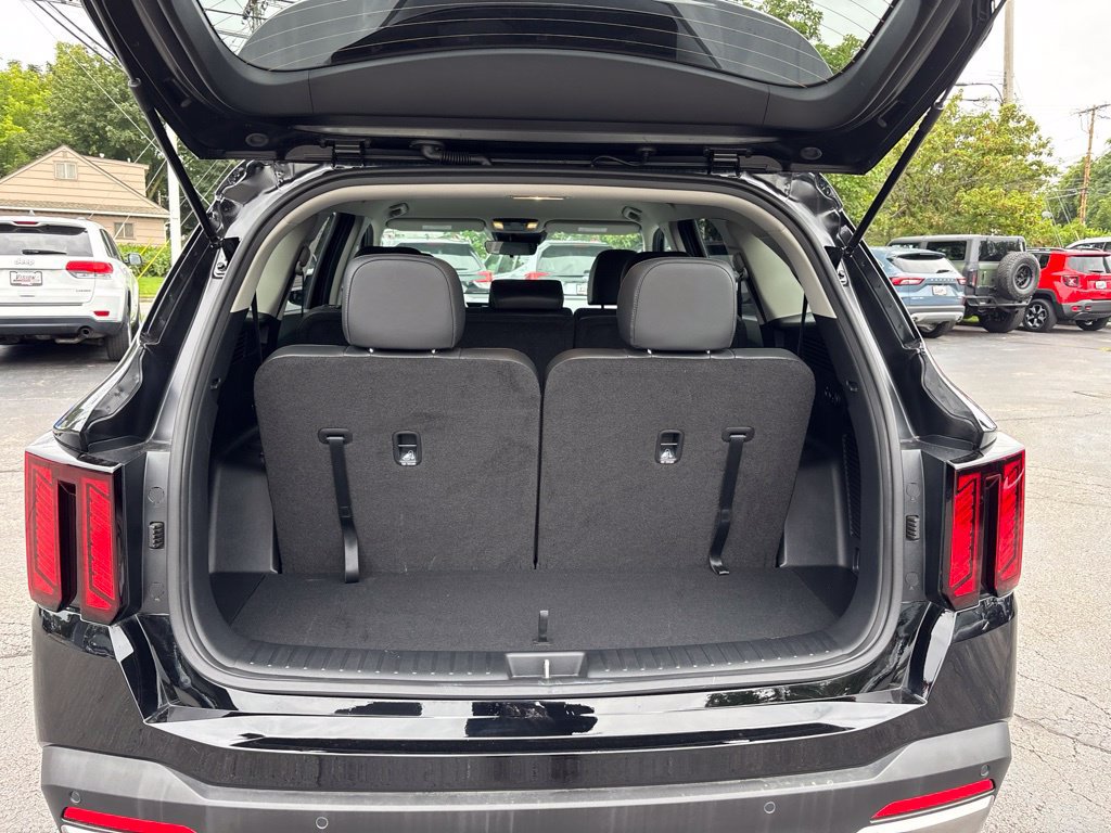 Certified 2026 Kia Sorento S FWD image 13