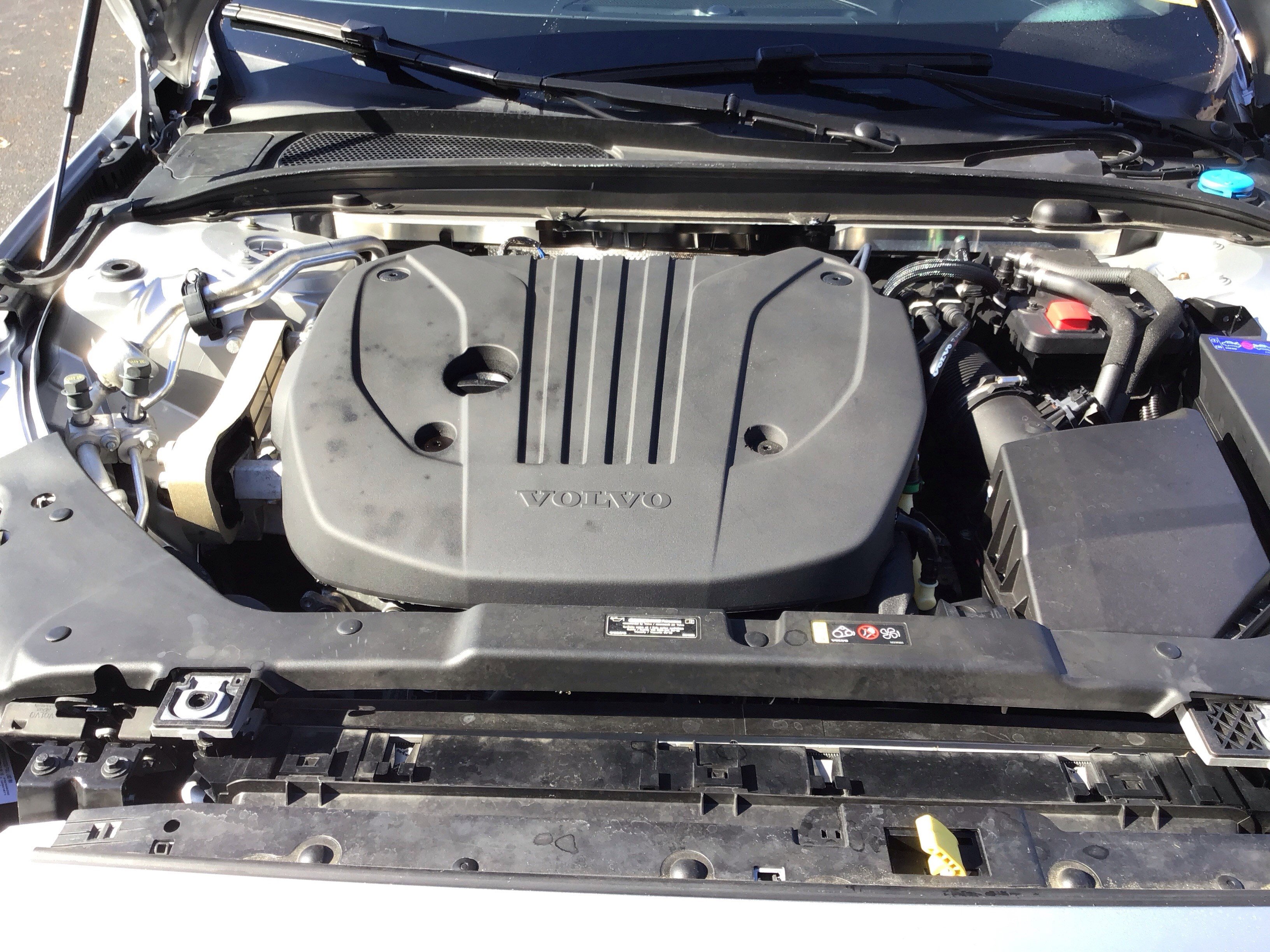 Certified 2022 Volvo S60 B5 R-Design w/ Protection Package Premier image 34