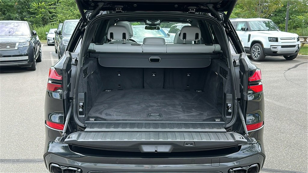 Used 2024 BMW X5 M60i w/ Climate Comfort Package image 28