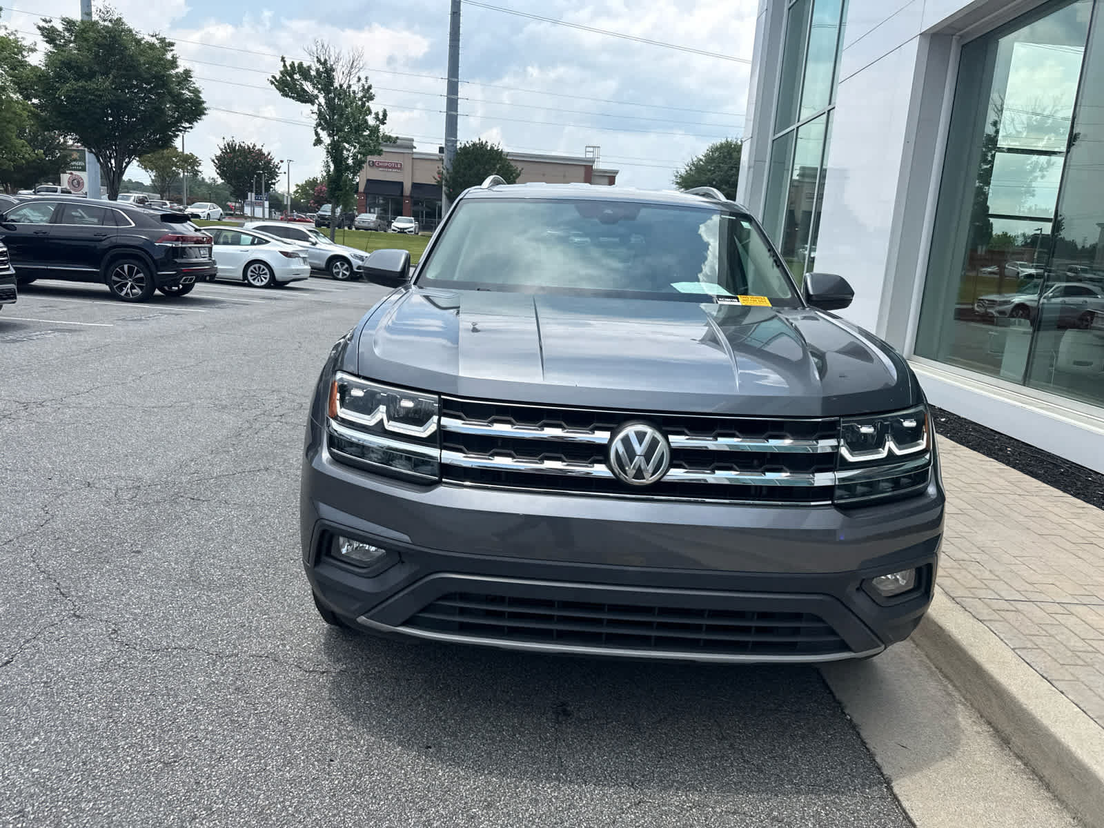 Used 2018 Volkswagen Atlas SE FWD image 25