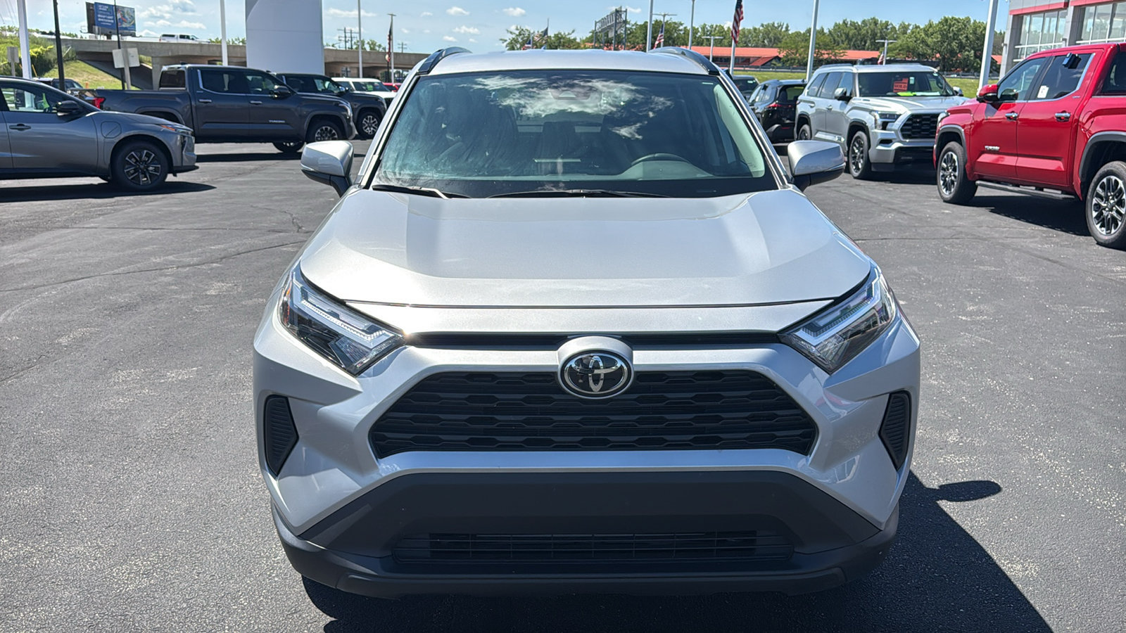 Certified 2025 Toyota RAV4 XLE AWD/4WD image 2