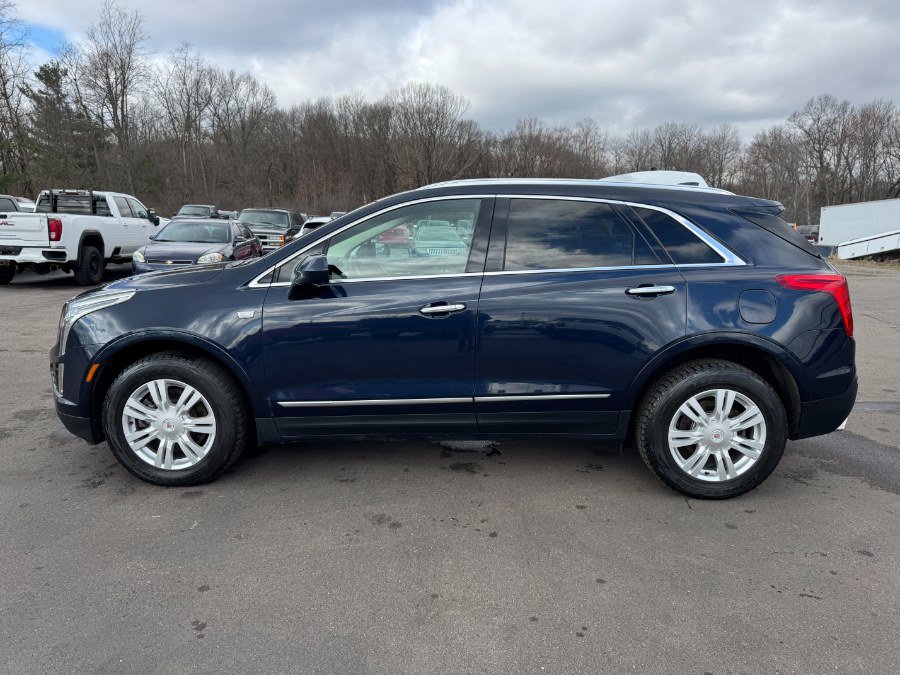 Used 2017 Cadillac XT5 Luxury FWD image 2