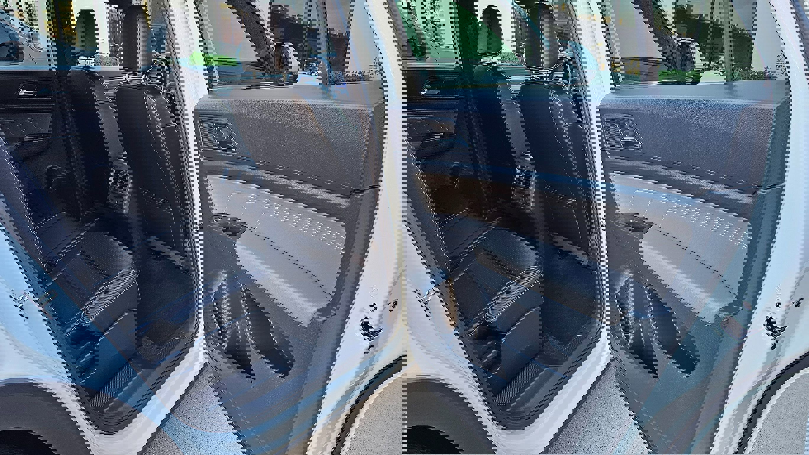 Used 2023 Volkswagen Atlas Cross Sport SE image 26