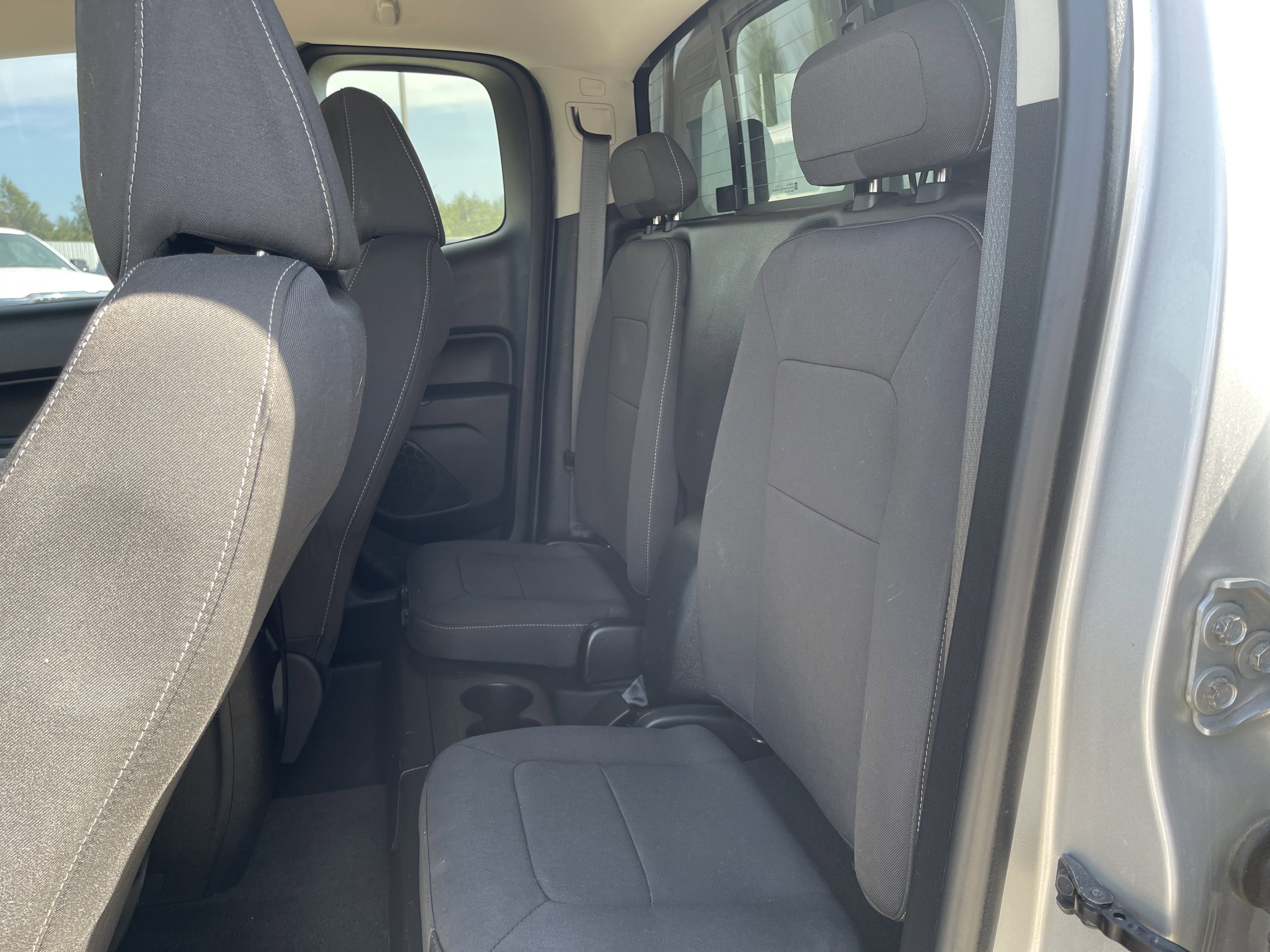 Used 2018 Chevrolet Colorado LT w/ Redline Special Edition image 37