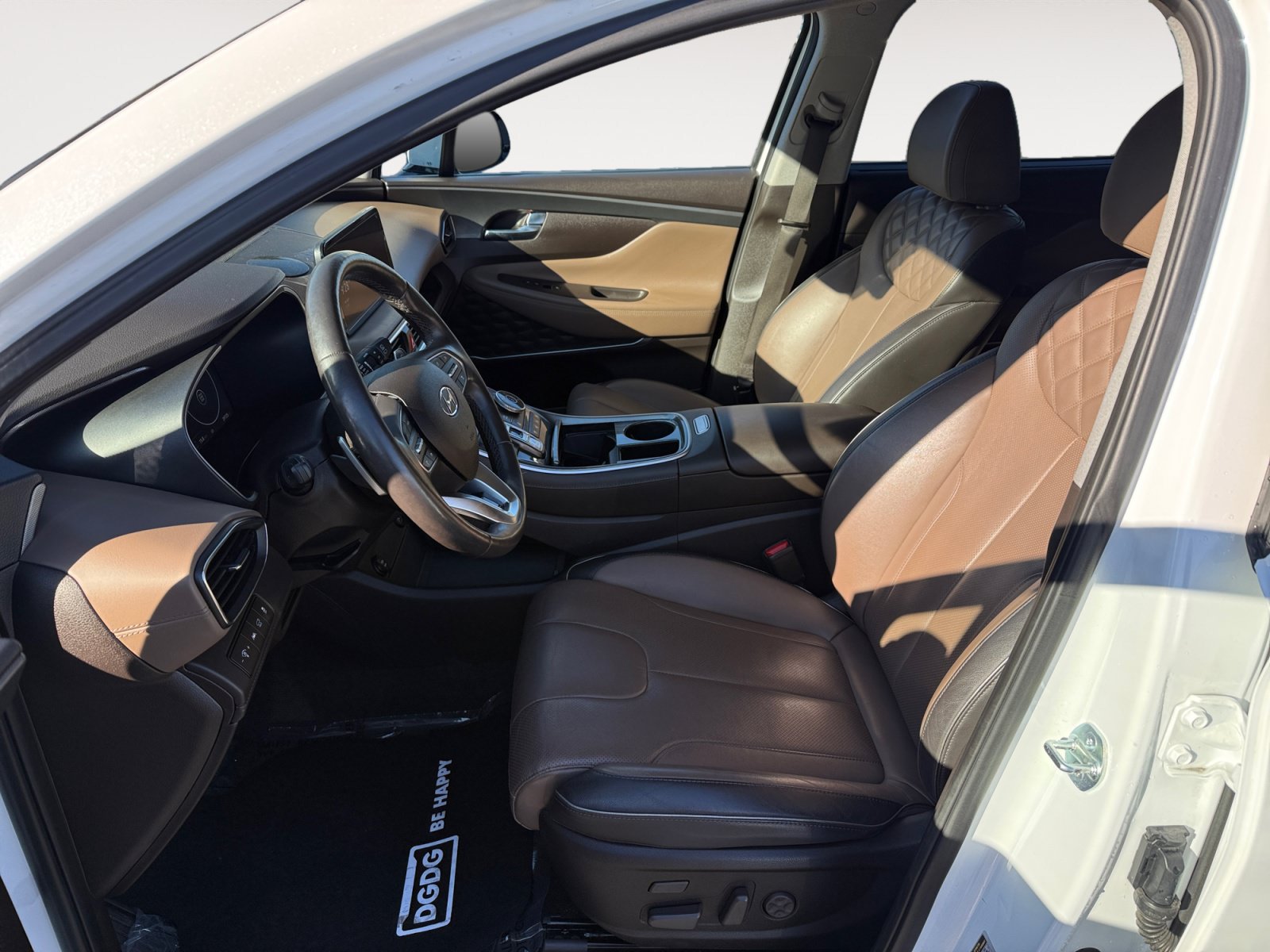 Used 2023 Hyundai Santa Fe Limited AWD/4WD image 10