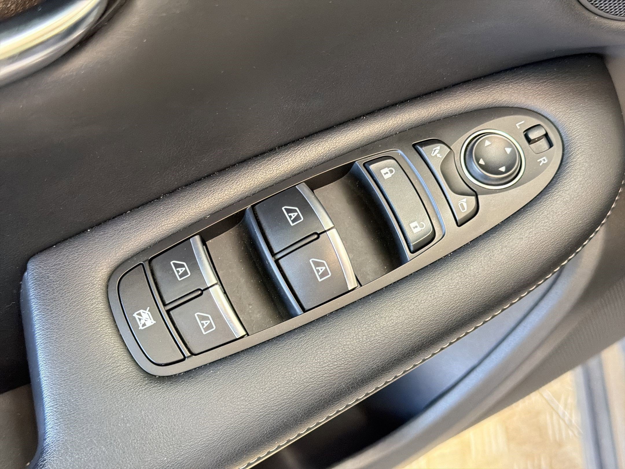 Used 2022 INFINITI QX50 Luxe image 20