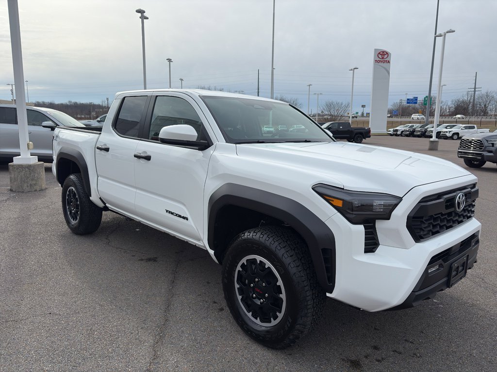 Used 2025 Toyota Tacoma TRD Off-Road image 8