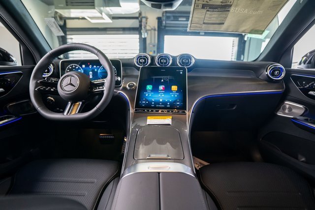 New 2025 Mercedes-Benz GLC 350e 4MATIC image 11