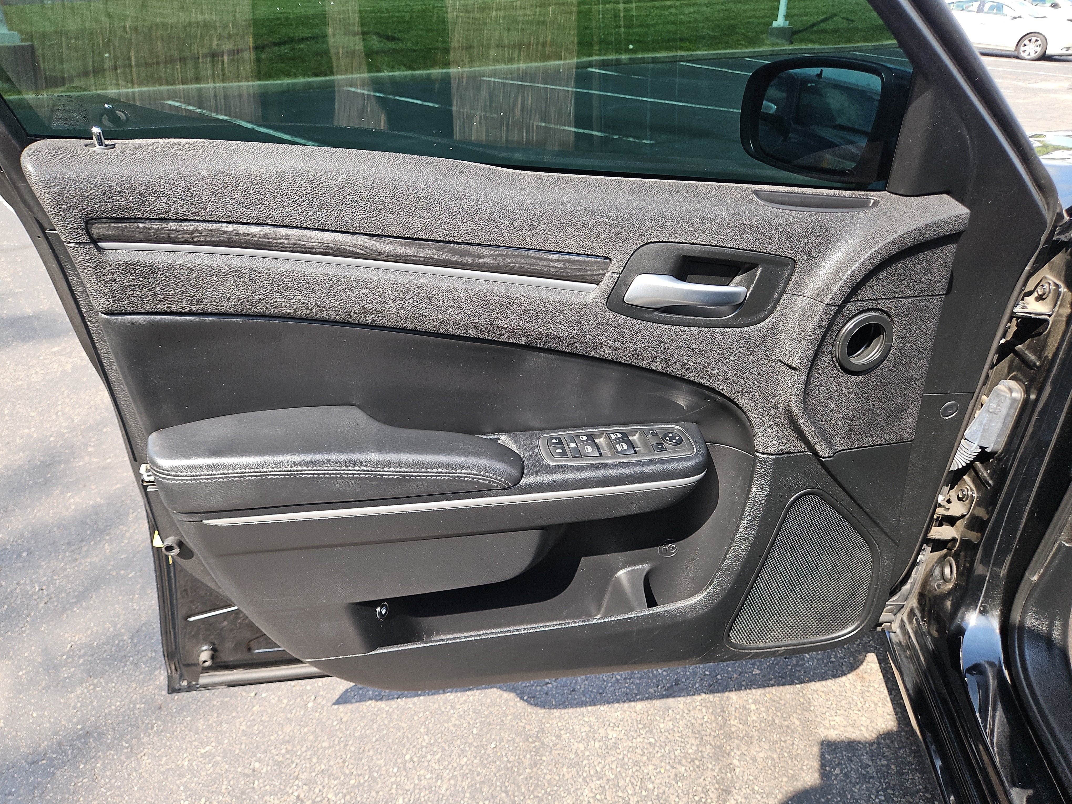 Used 2019 Chrysler 300 Touring w/ Sport Appearance Package AWD/4WD image 19