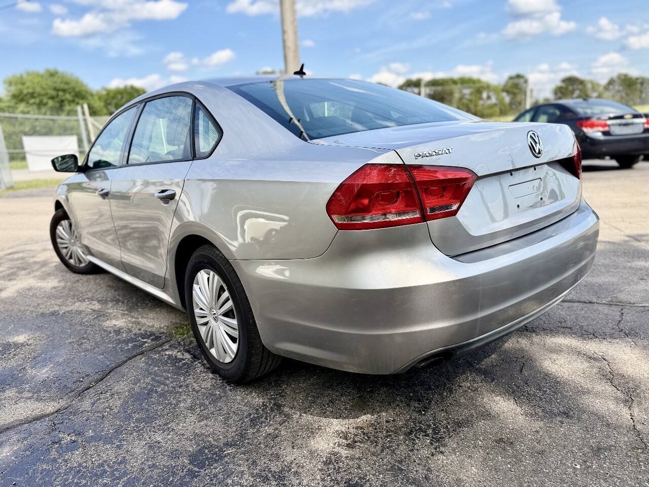 Used 2014 Volkswagen Passat 1.8T S FWD image 3
