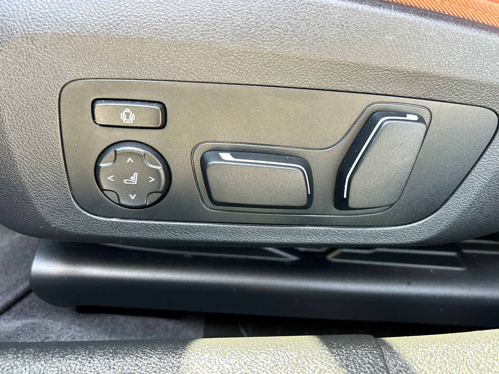 Used 2026 BMW M3 w/ Executive Package RWD image 11
