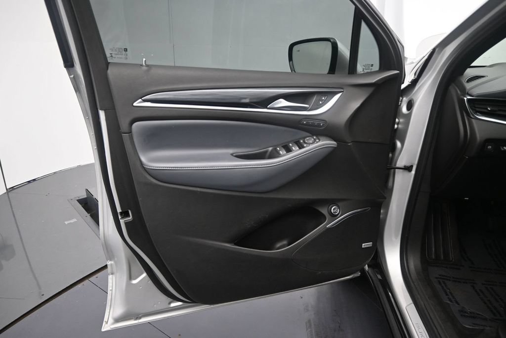 Used 2022 Buick Enclave Premium FWD image 18