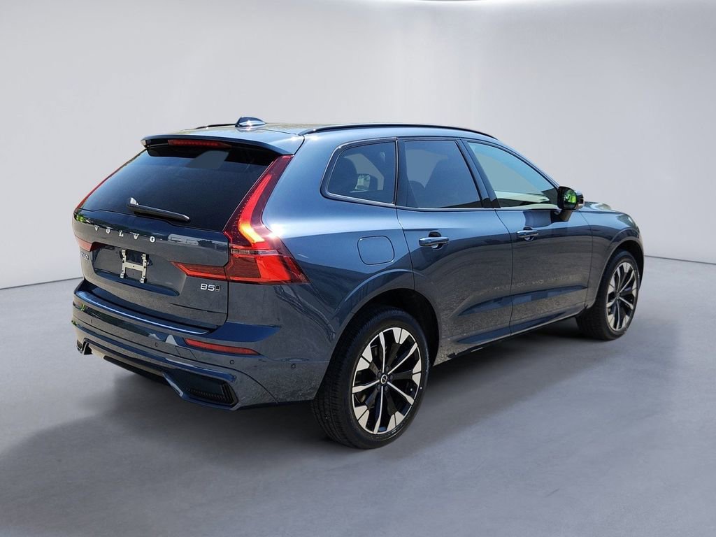 New 2026 Volvo XC60 B5 Plus w/ Protection Package Premier AWD/4WD image 4