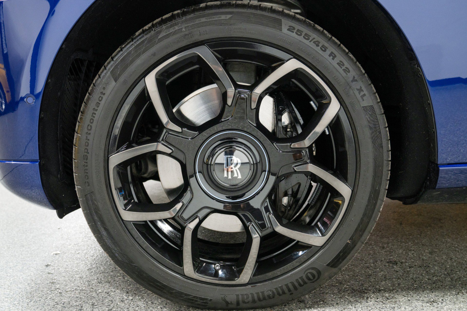 Used 2024 Rolls-Royce Cullinan Black Badge image 50