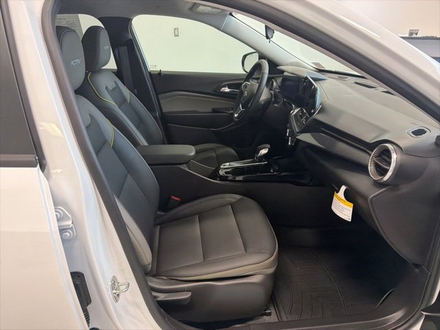 Used 2025 Chevrolet Trax ACTIV w/ Driver Confidence Package image 34