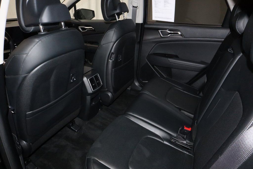Used 2023 Kia Sportage EX image 20