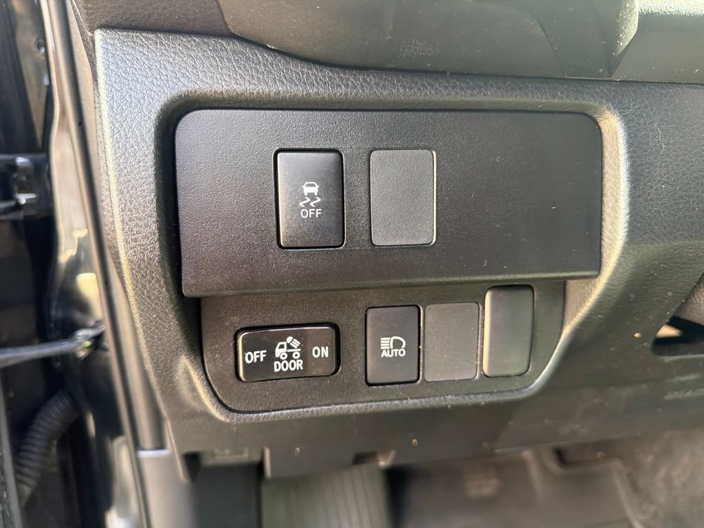 Used 2020 Toyota Tacoma SR AWD/4WD image 18