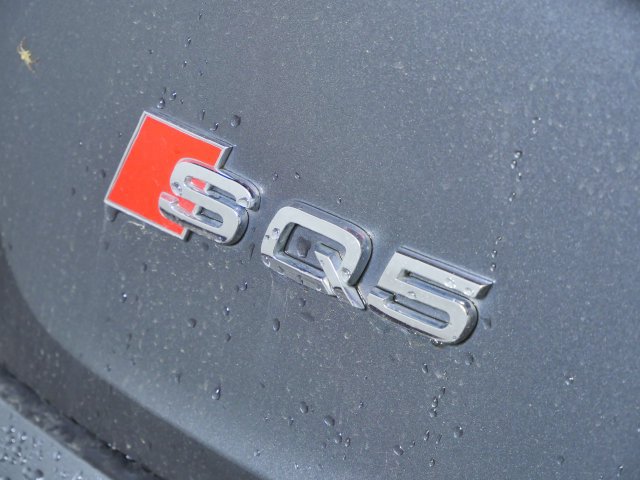 Used 2018 Audi SQ5 Premium Plus w/ Navigation Package AWD/4WD image 8