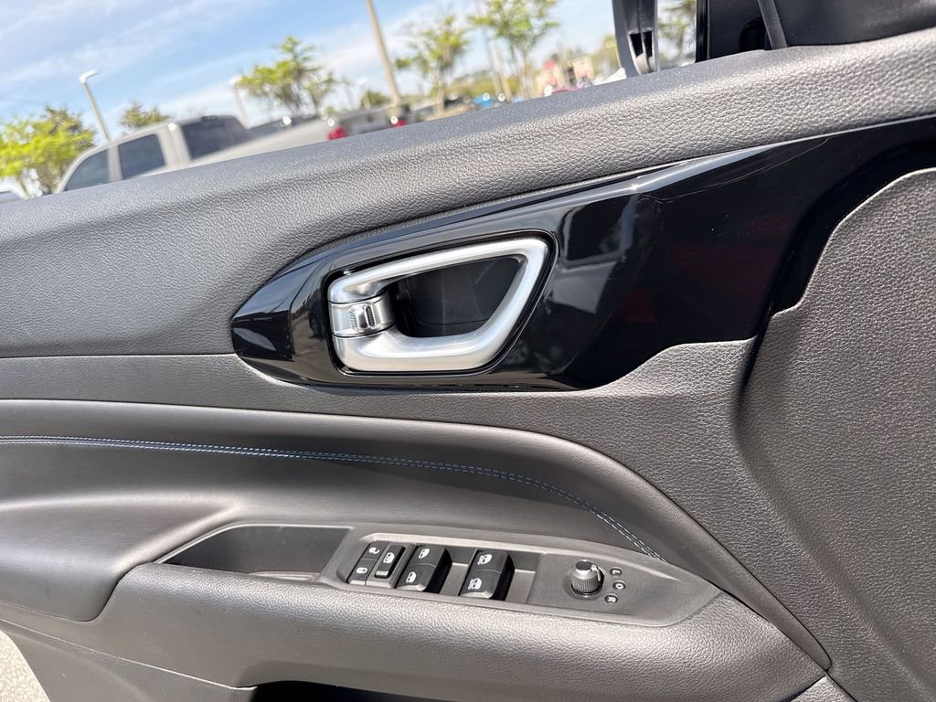 New 2026 Jeep Compass Latitude image 11