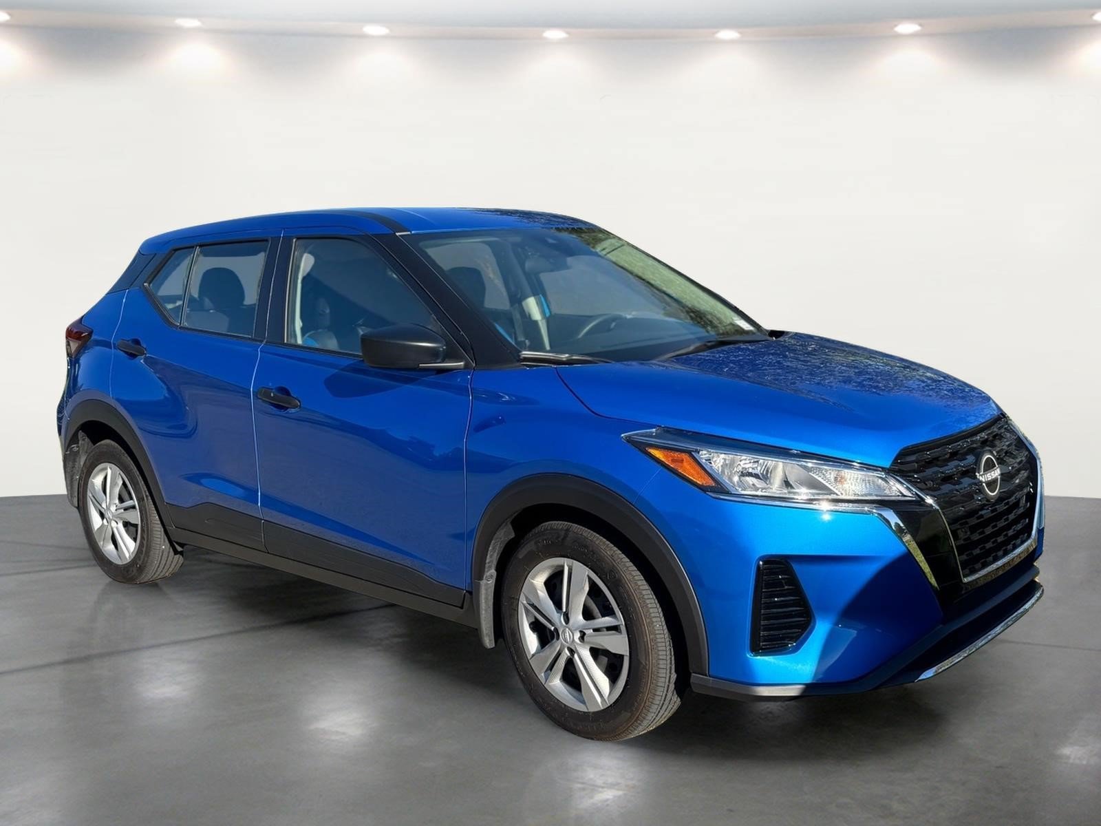 Used 2024 Nissan Kicks S FWD image 9